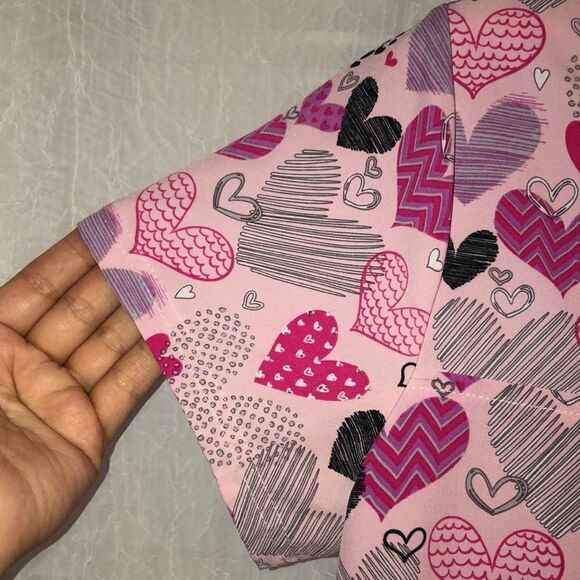 Happy Scrubs XS Heart Print Pink Black Scrub Top - Picture 5 of 14